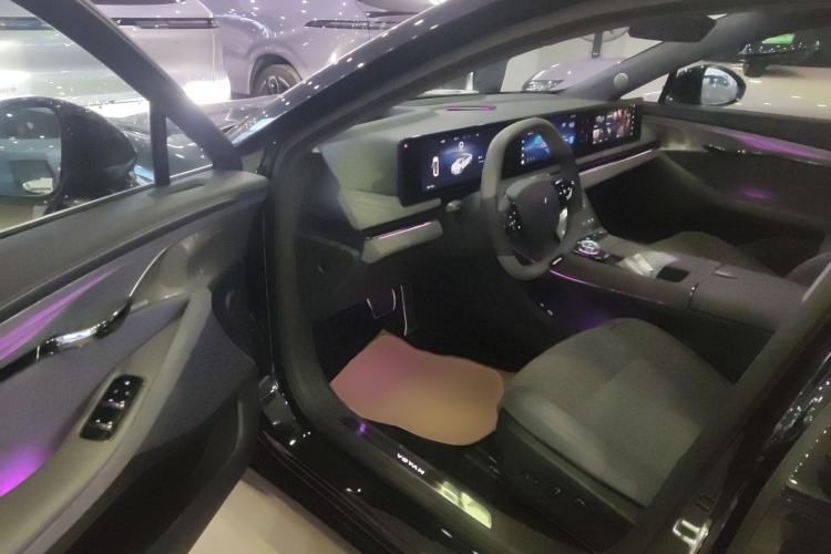 Used VOYAH PASSION 2023 Four-Wheel Drive Long-Range Version
