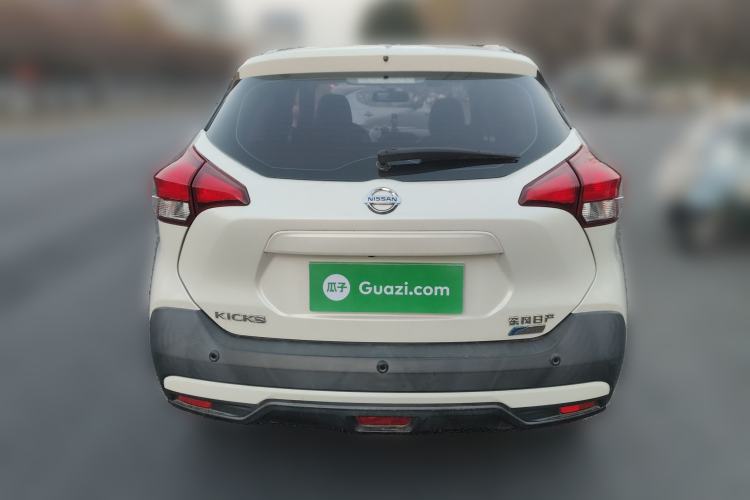 Used Nissan Kicks 2018 1.5L CVT Smart Connect Luxury Edition
