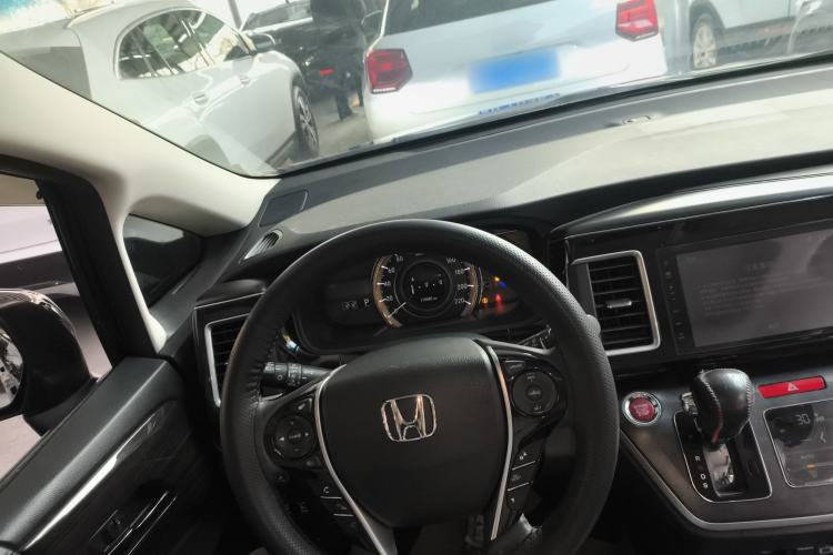 Used Honda Elysion 2016 2.4L Luxury Edition
