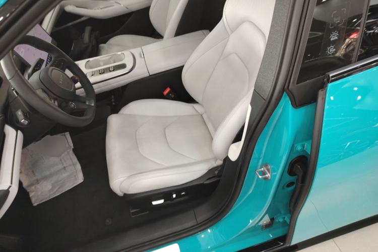 Used  SU7 2024 Rear-Drive Long-Range Intelligent Driving Version
