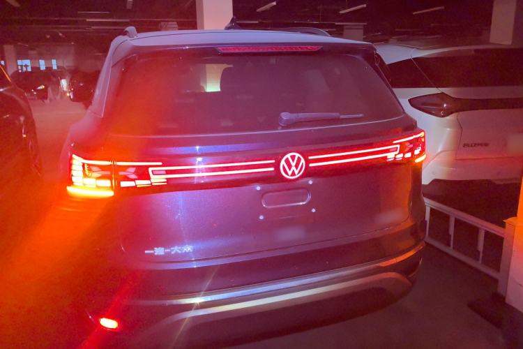 Used Volkswagen ID.6 CROZZ 2022 Long-Range PRO Edition
