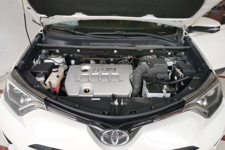 Used Toyota RAV4 2019 2.0L CVT Two-Wheel Drive Pioneer Edition China VI Standard
