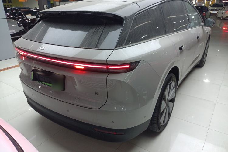 Used Li Auto Li Auto i6 2025 Model Four-Wheel-Drive Standard Type
