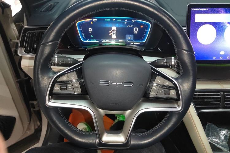 Used BYD Song PLUS New Energy 2023 Champion Edition EV 520KM Flagship Model
