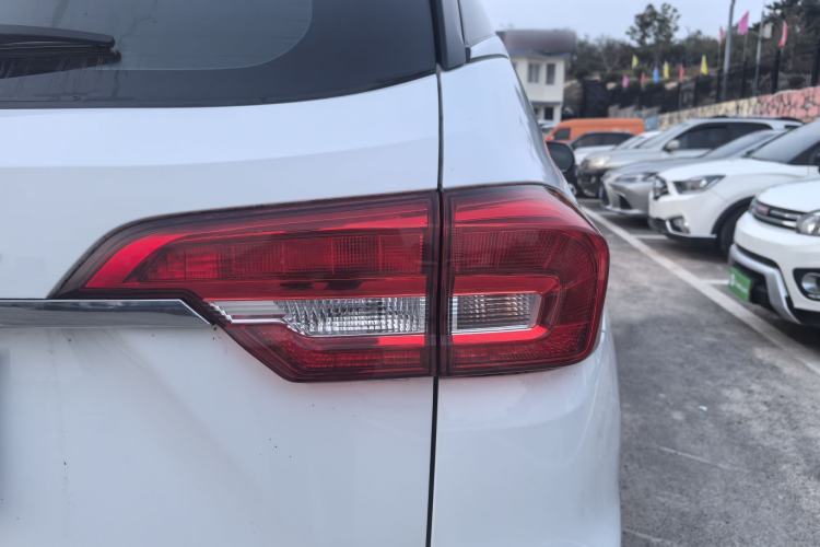 Used Haval M6 2019 1.5T DCT Two-Wheel Drive Value Edition China VI Standard
