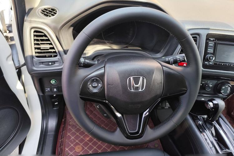 Used Honda Vezel 2015 1.5L CVT two-wheel drive Comfort trim
