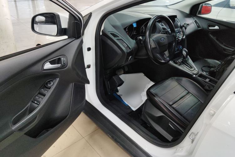 Used Ford Focus 2017 Hatchback 1.6L Automatic Comfort Plus SmartDrive Edition
