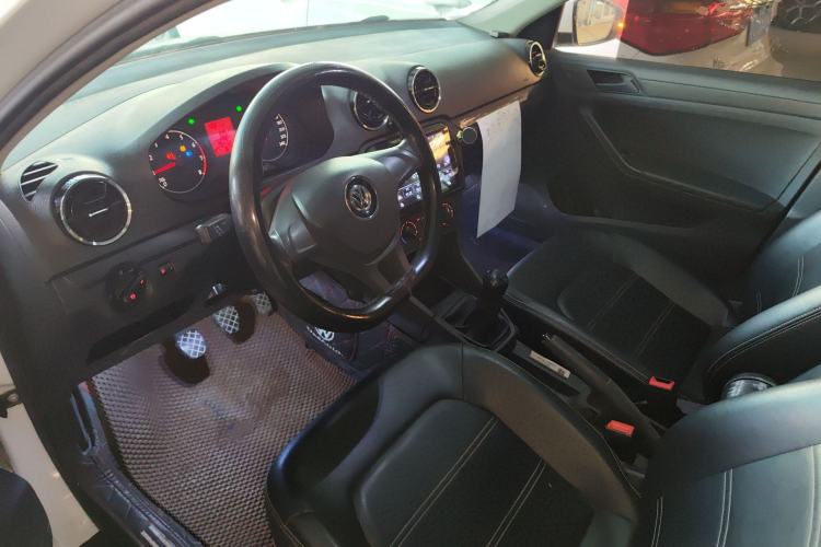 Used Volkswagen Jetta 2019 Dream Edition 1.4L Manual Fashion Version
