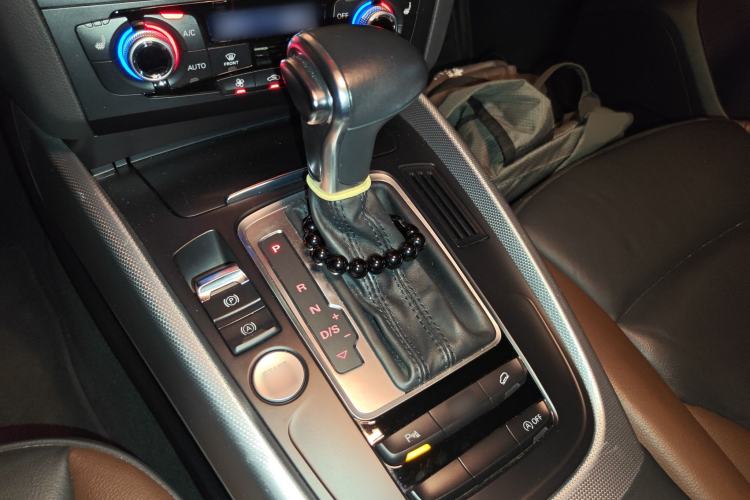 Used Audi Q5 2017 Plus 40 TFSI Technology Model