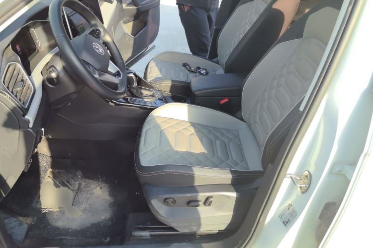 Used Volkswagen Tayron 2023 300TSI Two-Wheel-Drive Luxury Plus Advanced Edition
