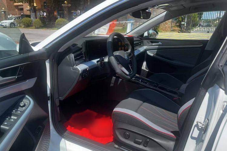 Used Volkswagen Lamando 2024 Lavida L 280TSI DSG Cool & Spicy Edition
