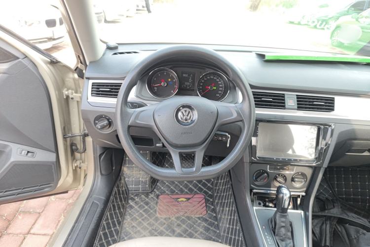 Used Volkswagen Bora 2016 1.6L Automatic Fashion Model
