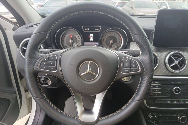 Used Mercedes-Benz GLA 2016 GLA 200 Fashion Model