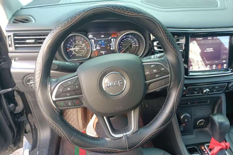 Used  Grand Commander 2018 2.0T Four-Wheel Drive Enjoyment Edition China VI
