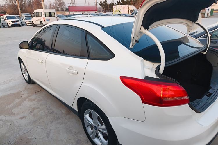 Used Ford Focus 2015 Sedan 1.6L Automatic Comfort Model
