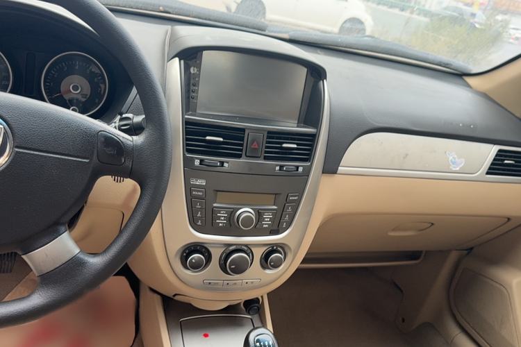 Used Buick Excelle 2013 1.5L Manual Classic Model
