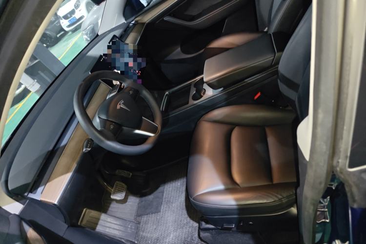 Used Tesla Model Y 2021 Long-Range All-Wheel-Drive Version