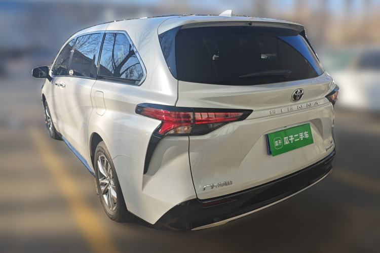 Used Toyota Sienna 2024 2.5L Hybrid Four-Wheel Drive Luxury Edition