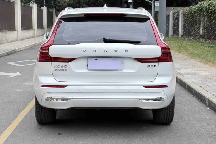 Used Volvo XC60 2025 B5 4x4 Smart Luxury Edition