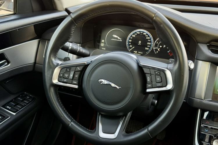 Used Jaguar XFL 2020 XFL 2.0T P200 Two-Wheel-Drive Elite Edition