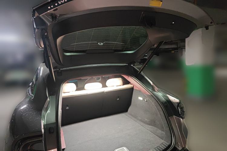 Used  YU7 2025 Ultra-Long Range High-Performance All-Wheel-Drive Max Edition