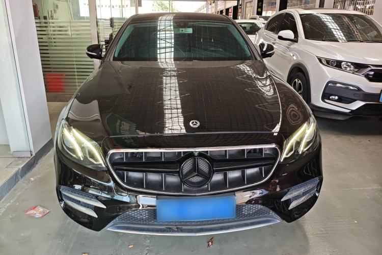 Used Mercedes-Benz E-Class 2019 E 300 L Sporty and Stylish Model