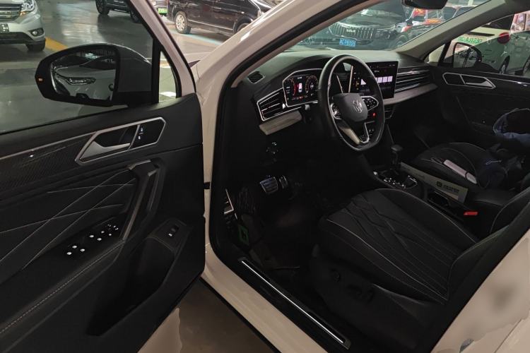 Used Volkswagen Tiguan L 2022 330TSI Automatic Two-Wheel Drive R-Line Enhanced Edition
