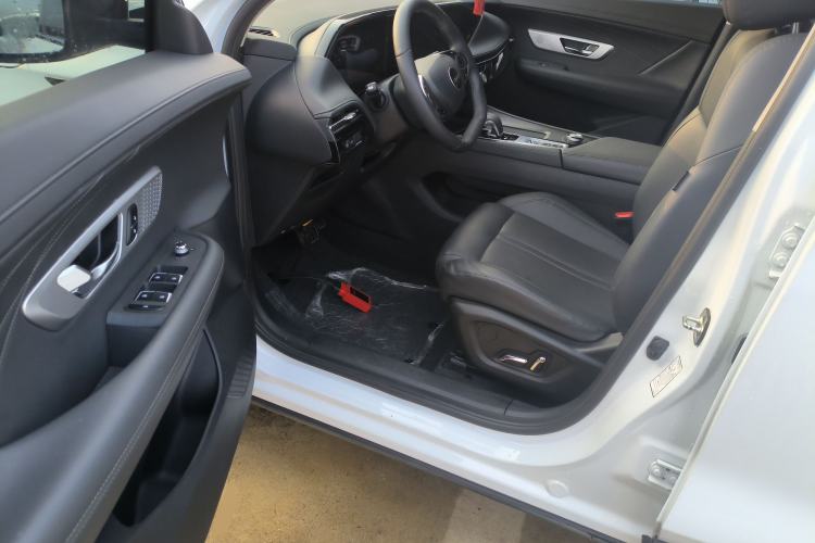 Used Dongfeng Aeolus Huge 2022 Mach Dual-Motor 1.5T MHD Dare-to-Dream Edition