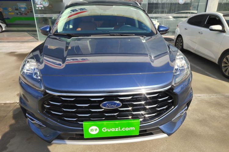 Used Ford Escape 2020 EcoBoost 245 Two-Wheel-Drive Titanium Edition
