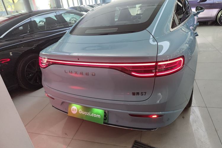 Used Hima Luxeed S7 2025 785 km Ultra
