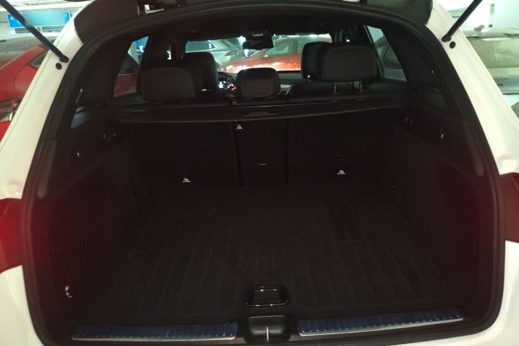 Used Mercedes-Benz GLC 2019 GLC 260 4MATIC Luxury Model
