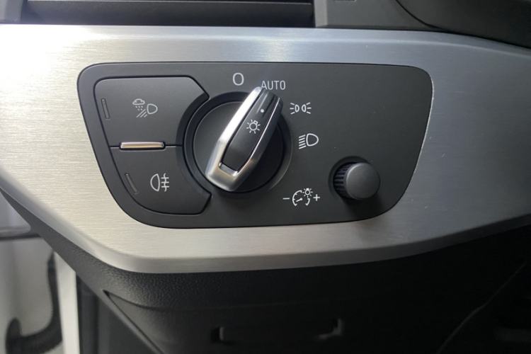 Used Audi A4L 2020 40 TFSI quattro Luxury Dynamic Model