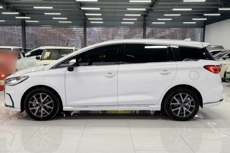 Used BYD Song MAX New Energy 2022 DM-i 105KM Flagship Model
