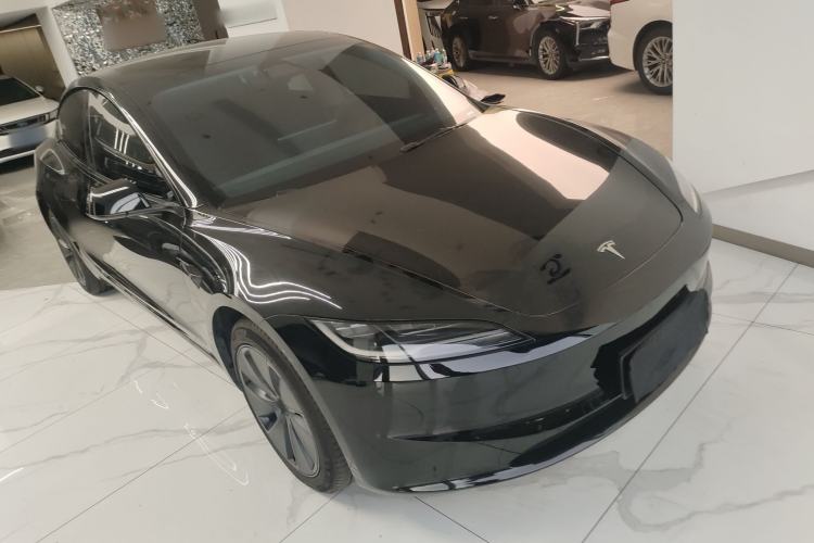 Used Tesla Model 3 2023 Long-Range All-Wheel-Drive Version