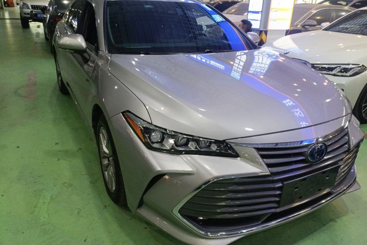 Used Toyota Avalon 2019 Dual-Engine 2.5L Luxury Edition China VI Standard