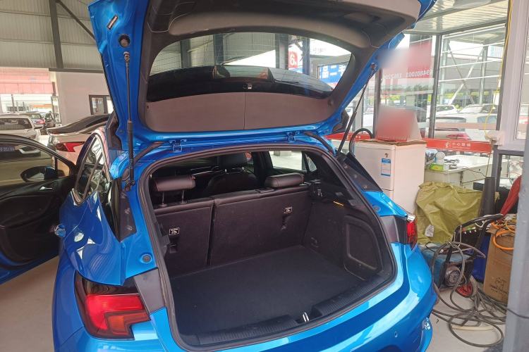 Used Buick Verano 2016 Hatchback GS 20T Dual-Clutch Passionate Sporty Model
