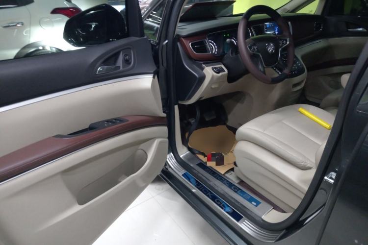 Used Buick GL8 2018 28T Luxury Model China VI Standard
