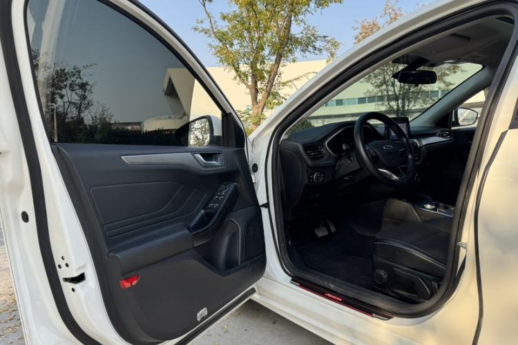 Used Ford Focus 2020 Sedan EcoBoost 180 Automatic Trend Edition
