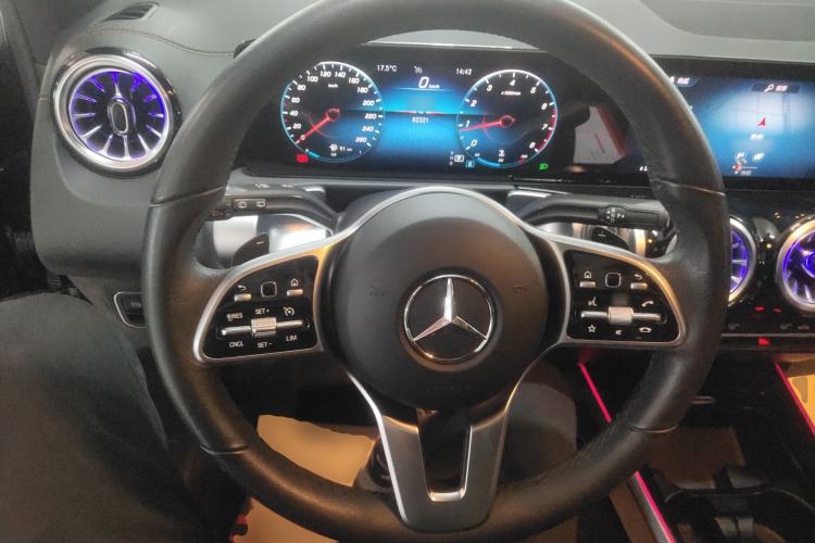 Used Mercedes-Benz GLB 2022 Updated GLB 200 Fashion Edition
