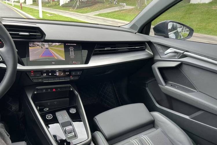 Used Lynk & Co 06 2023 Remix 1.5T JinPro
