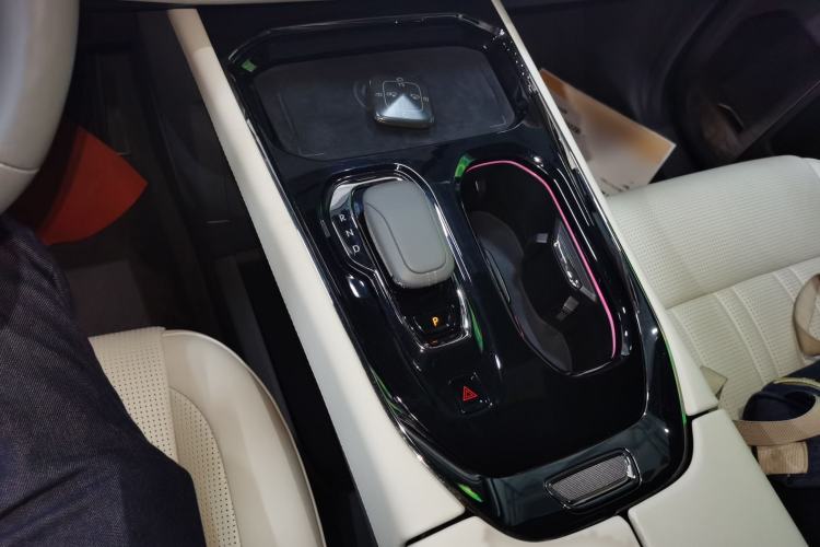 Used Zeekr 009 2022 WE Edition
