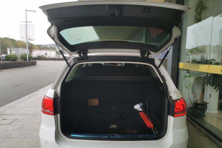 Used Volkswagen Magotan 2012 Travel Edition 2.0 TSI 4x4 Comfort Version
