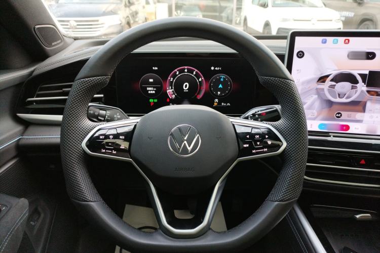 Used Volkswagen Passat 2025 Pro 380TSI Starry Dragon Luxury Edition
