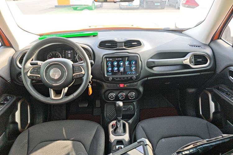 Used  Renegade 2017 180T Automatic High-Energy Version
