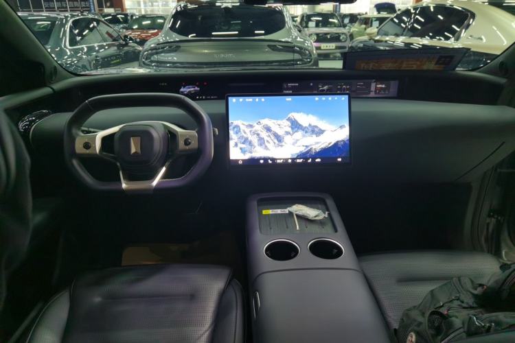 Used  07 2024 Max Extended-Range Edition