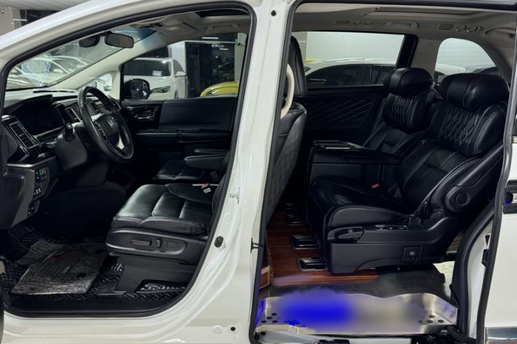 Used Honda Elysion 2019 2.0L Hybrid Luxury Edition
