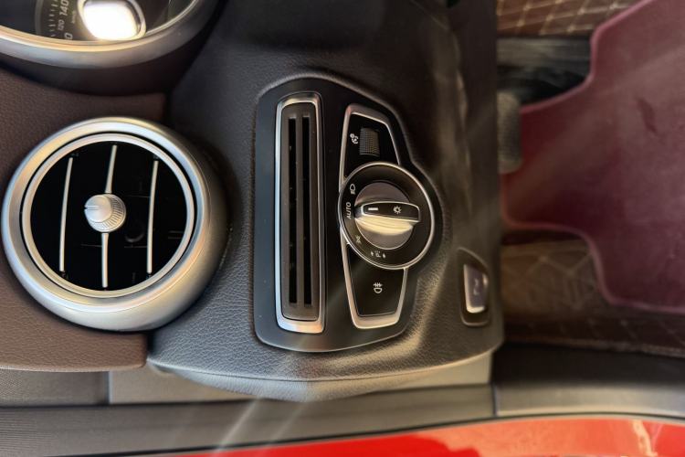 Used Mercedes-Benz GLC 2019 GLC 260 L 4MATIC Dynamic Model
