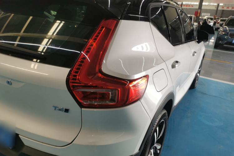 Used Volvo XC40 2021 T4 Four-Wheel Drive Smart & Sporty Edition
