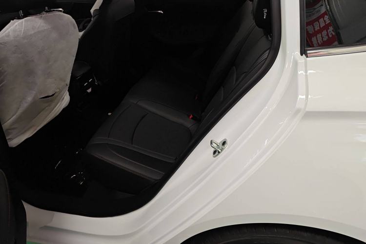 Used Roewe i5 2023 1.5L CVT Luxury Edition
