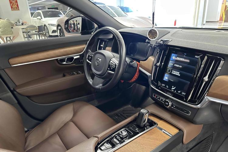 Used Volvo S90 2021 B5 Zhiyi Luxury Edition
